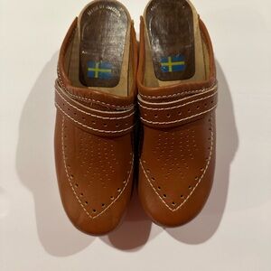Brown Leather Women’s Clogs